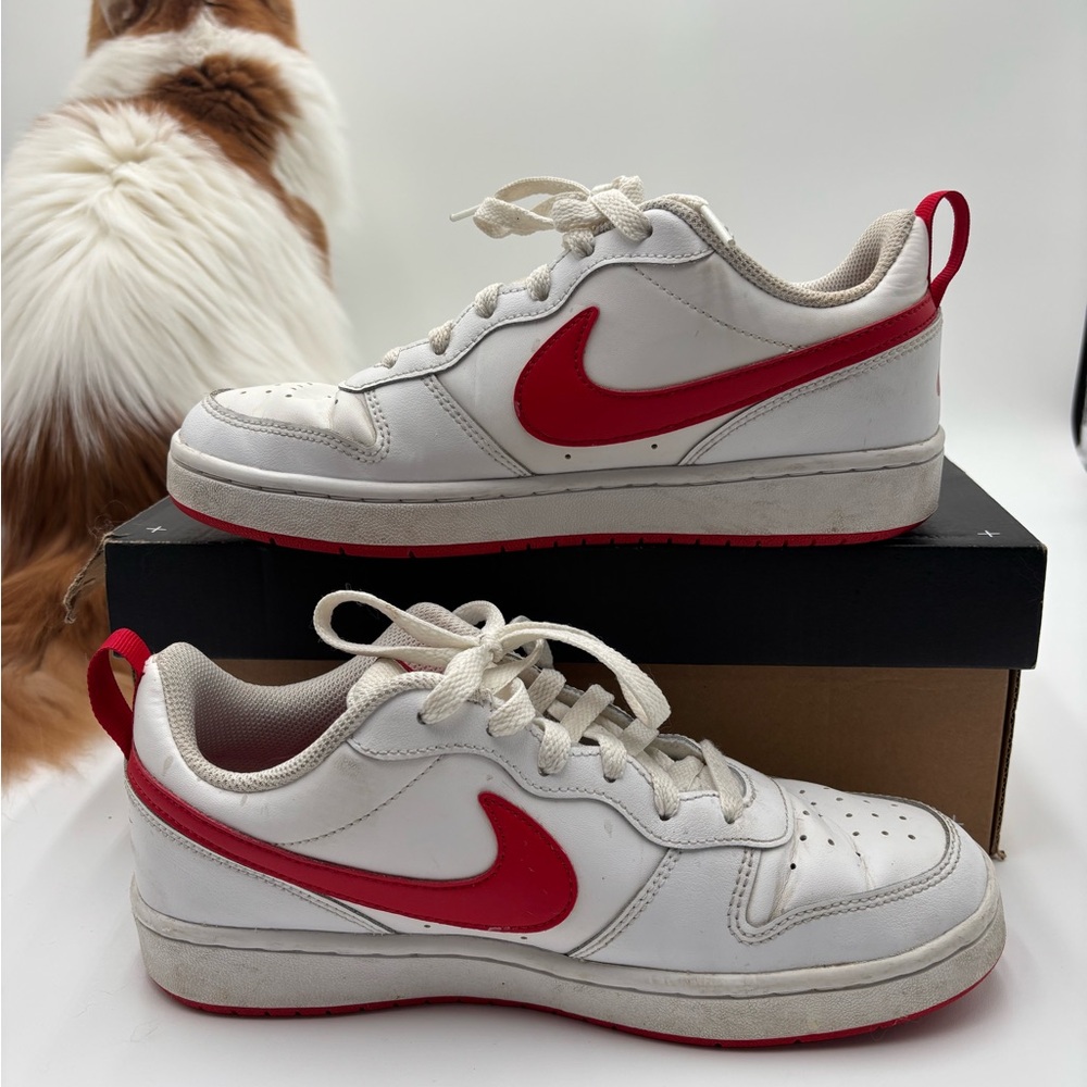 Nike low Borough 2GS Athletic Shoes red preppy Y2K women‎ 8.5 / Y 6.5